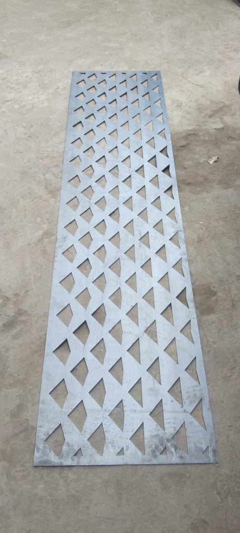 Modern Geometric Triangle Jaali Screen